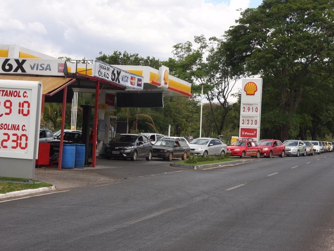 Preço da gasolina em Brasília despenca após fim do cartel