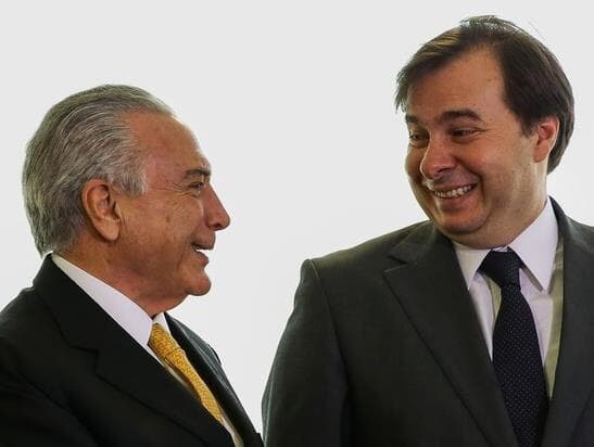 Maia e Temer recebem deputados e repetem estratégia para aprovar a PEC do teto dos gastos