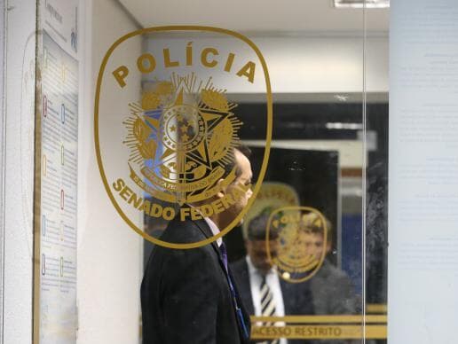 PF solta três dos quatro policiais legislativos acusados de atrapalhar a Lava Jato