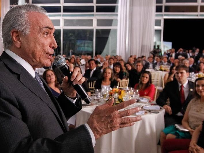 Temer dá ultimato pela PEC do teto dos gastos