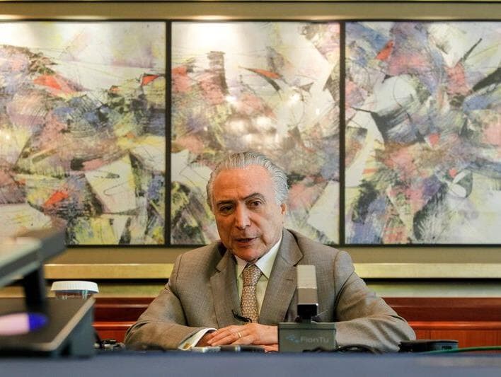 Temer: o que o governo mais tem feito é "discutir a relação"