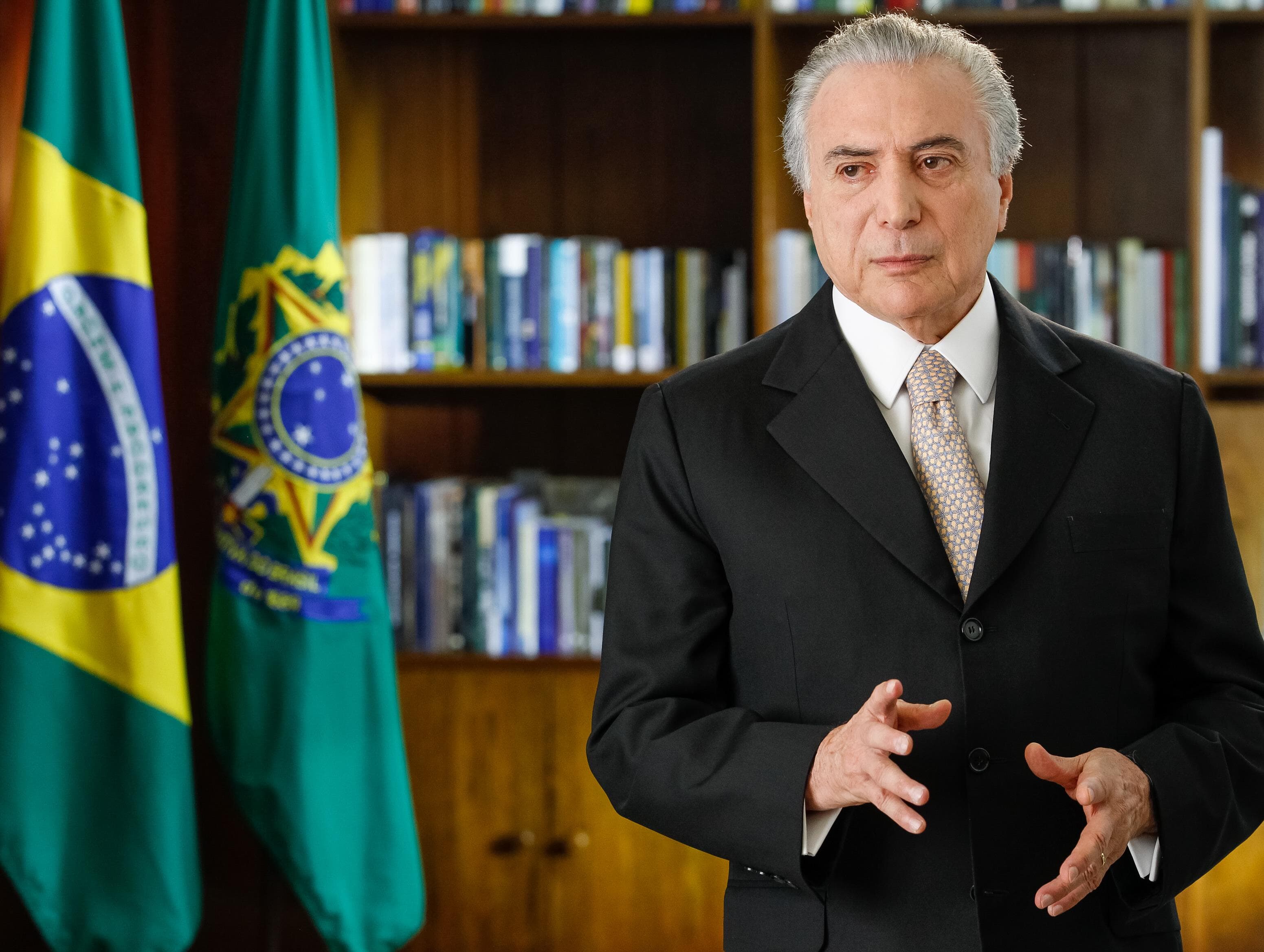 Temer fala em reformas trabalhista e previdenciária em primeiro discurso na TV