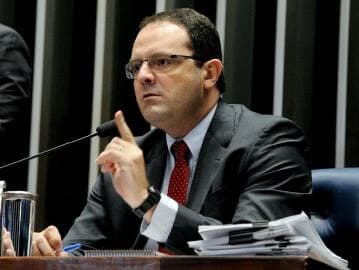 Dilma não cometeu crime de responsabilidade, diz ex-ministro Nelson Barbosa