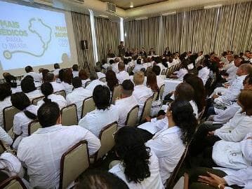 Senado aprova prorrogação do programa Mais Médicos por três anos