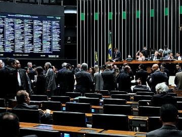 Congresso inicia votação da Lei de Diretrizes Orçamentárias; oposição mantém obstrução