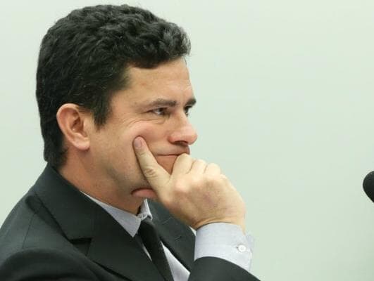 Moro aceita denúncia e torna réus ex-tesoureiro do PT, Renato Duque e mais 12 pessoas