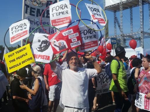 Protestos contra Temer e a própria Olimpíada marcam dia de abertura do evento