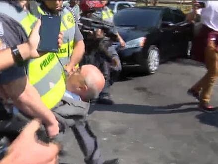 Ex-senador Eduardo Suplicy é detido durante protesto contra reintegração de posse em São Paulo