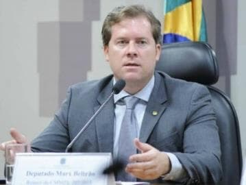 Indicado por Renan para Ministério do Turismo é réu por falsidade ideológica