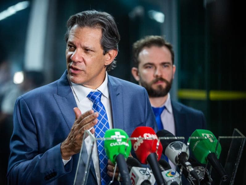 Haddad elogia Campos Neto após corte nos juros: "Nunca faltou abertura"