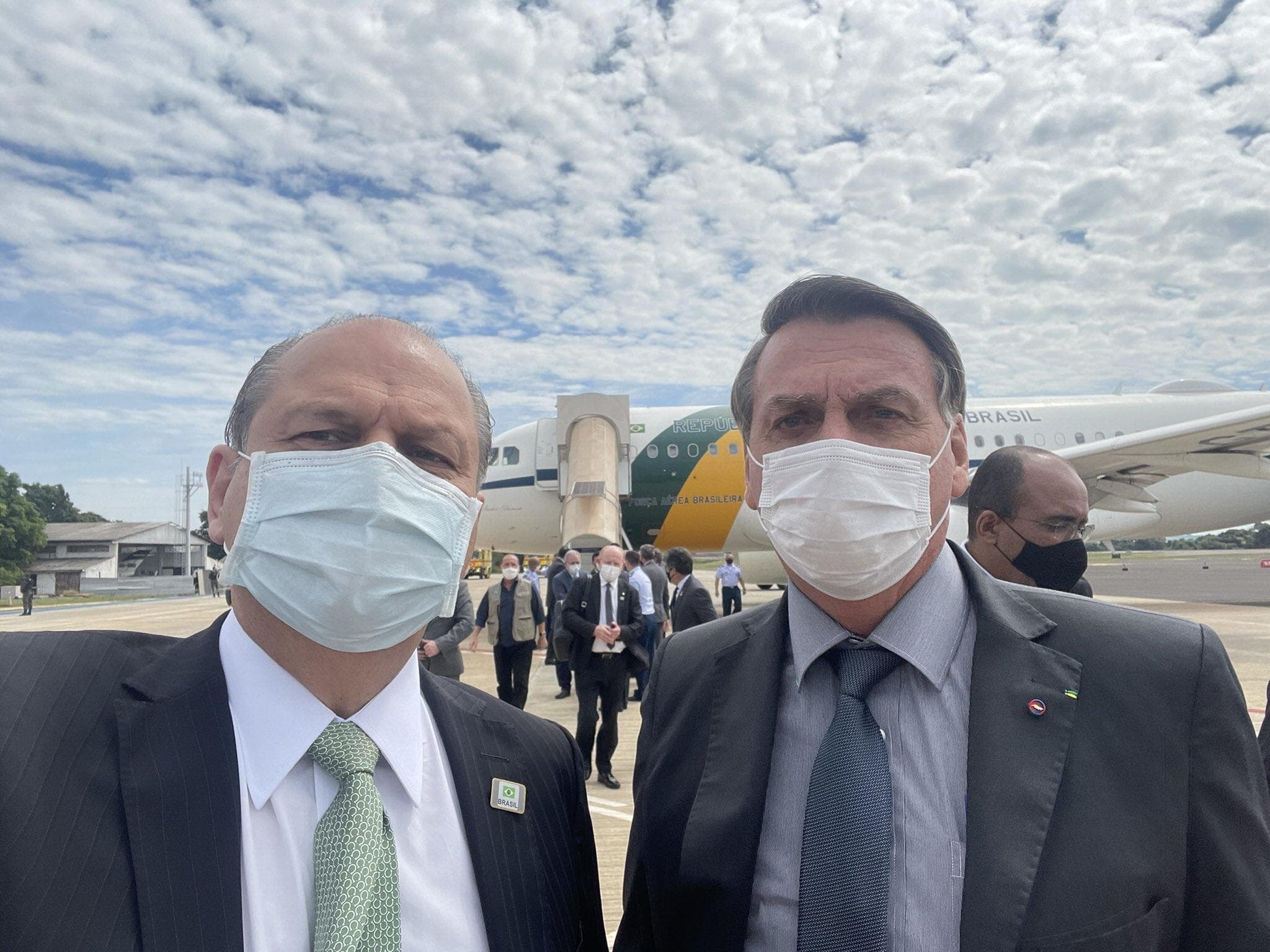 Bolsonaro encontrou Barros ao menos dez vezes após denúncia