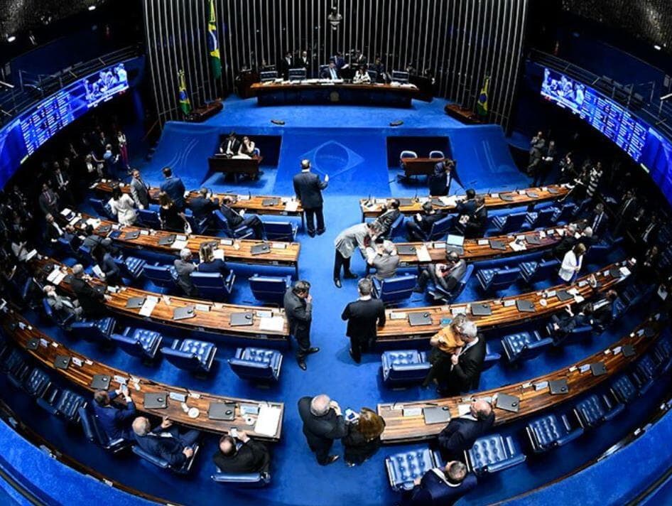 Senado discute preços de combustíveis e quer acelerar debate sobre novo Refis