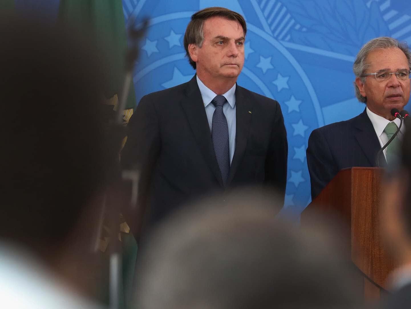 Bolsonaro faz reunião ministerial fora da agenda