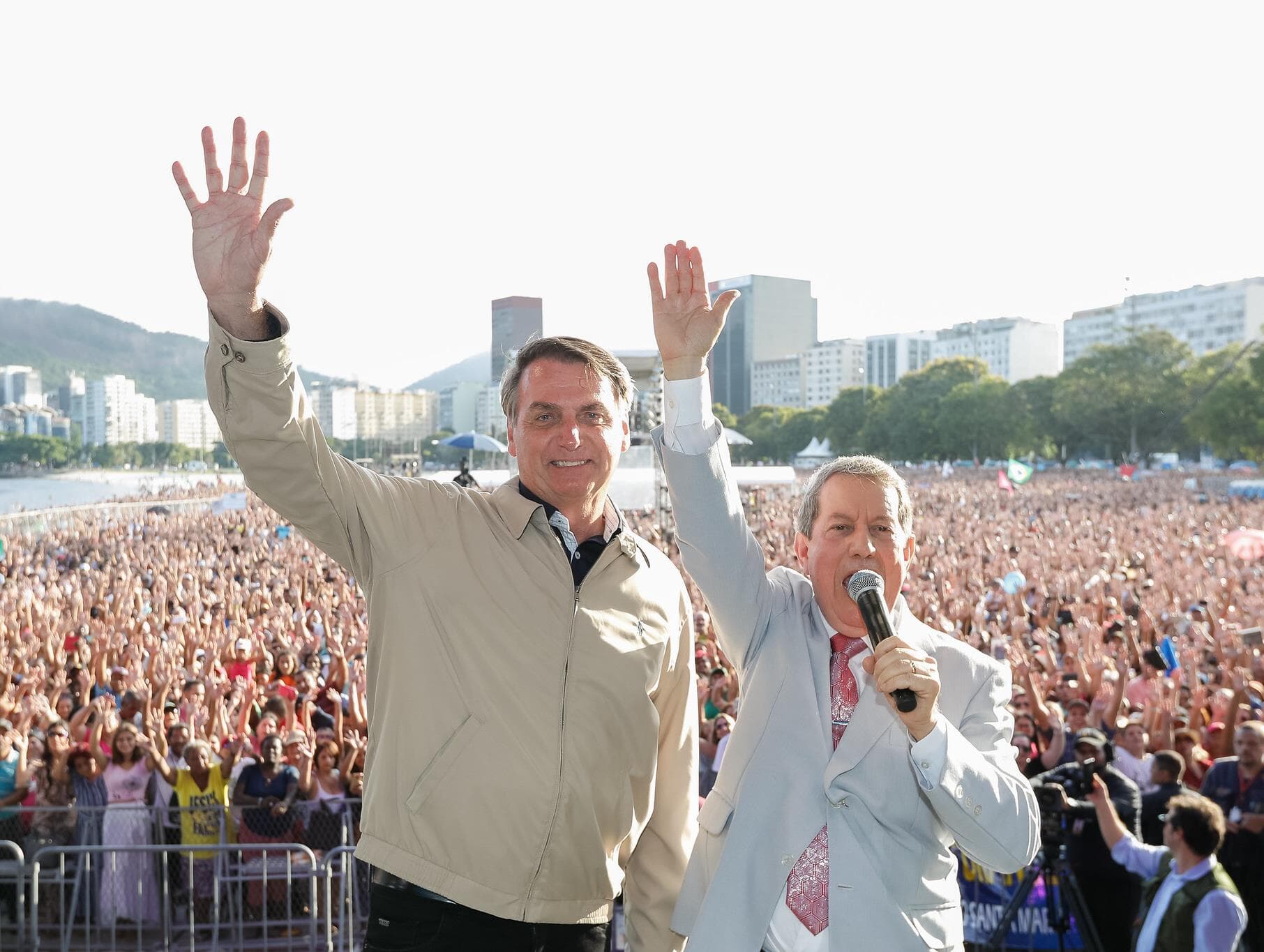 Bolsonaro agiu como candidato com perdão tributário a igrejas, diz relator