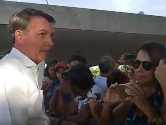 Bolsonaro diz que indigenistas prestam desserviço para a nação; veja vídeo