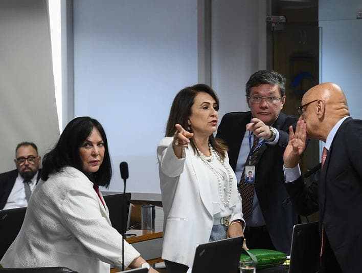 Senadores ameaçam barrar indicações do Banco Central se juros não baixarem