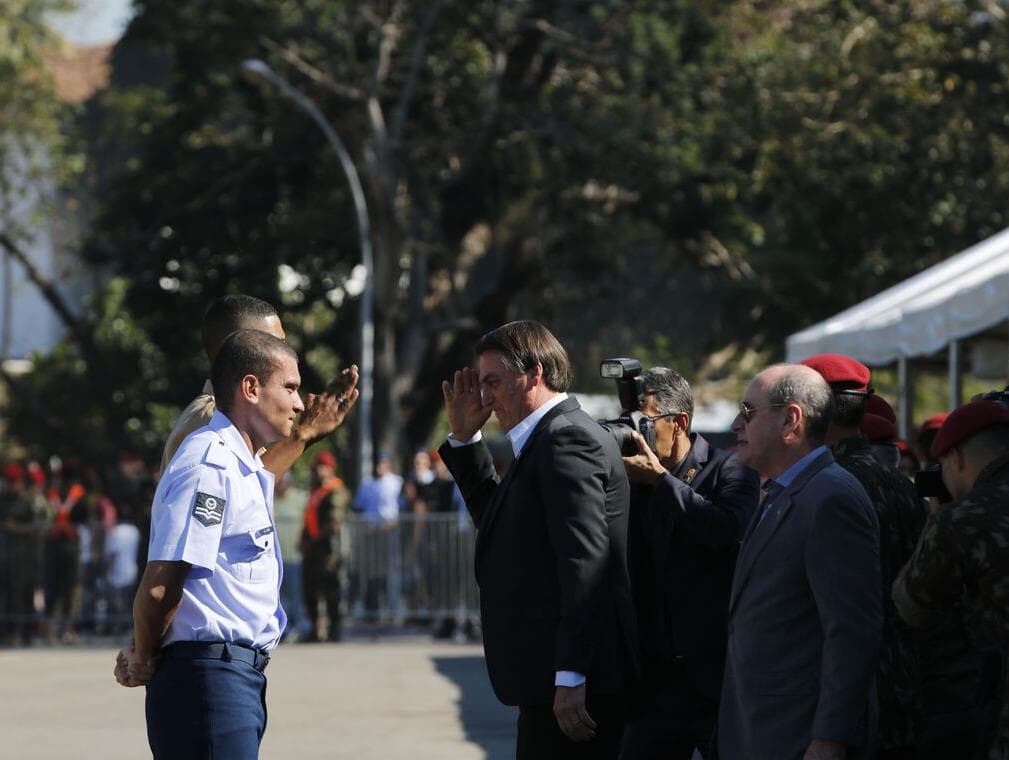 Bolsonaro sobre Glenn: "Talvez pegue uma cana aqui no Brasil"