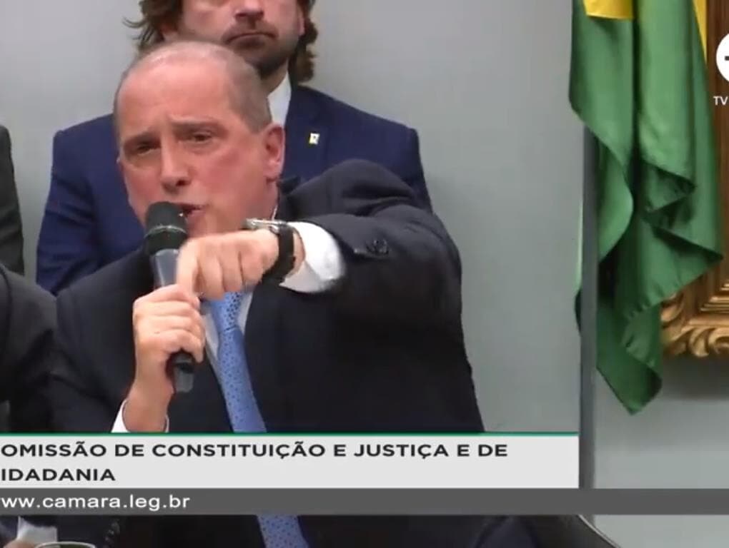 Onyx fala a deputados sobre o decreto das armas de Bolsonaro. Veja ao vivo