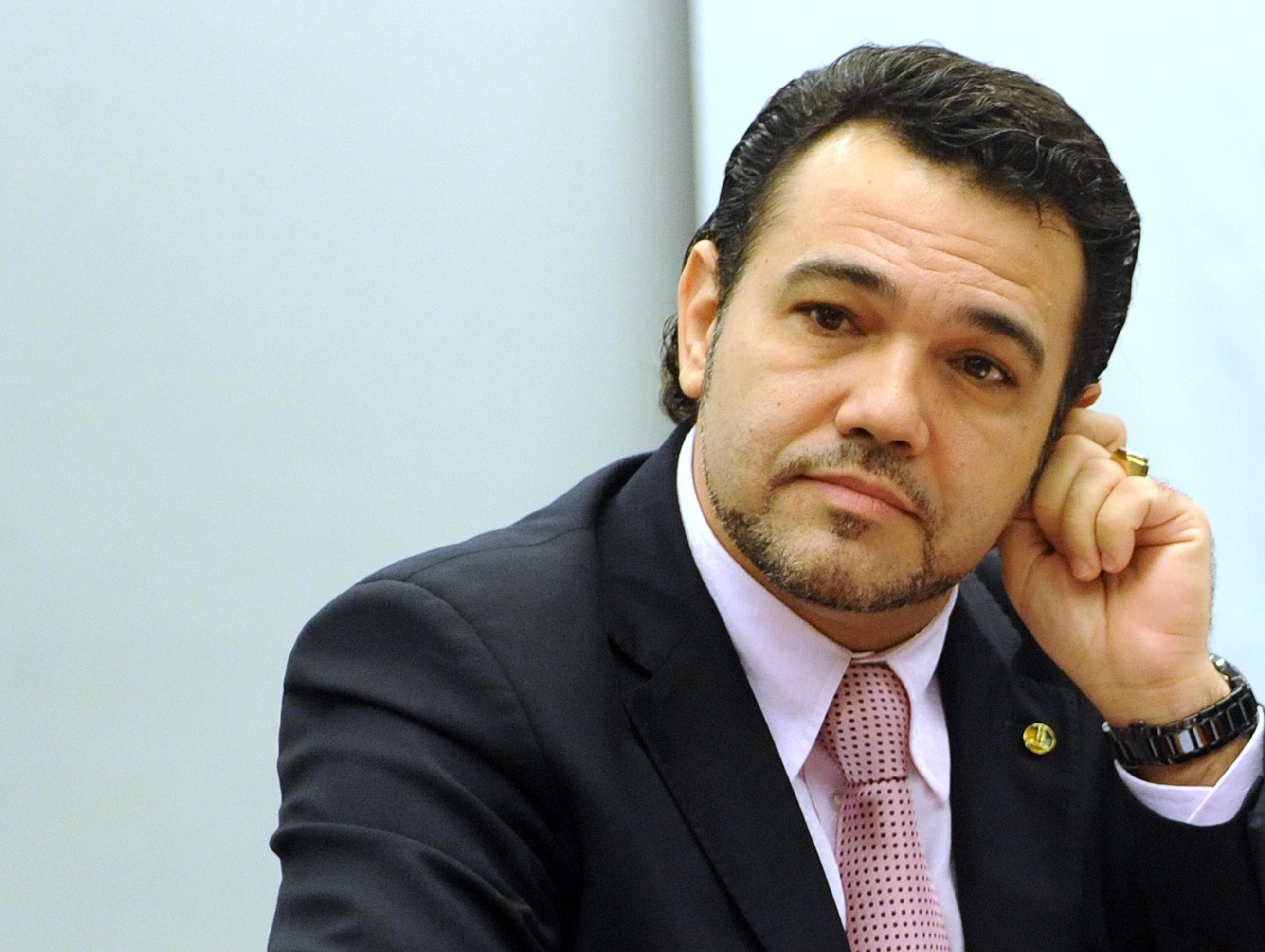 Marco Feliciano, aliado de Bolsonaro, critica "despreparo" do governo: "Somos amadores"