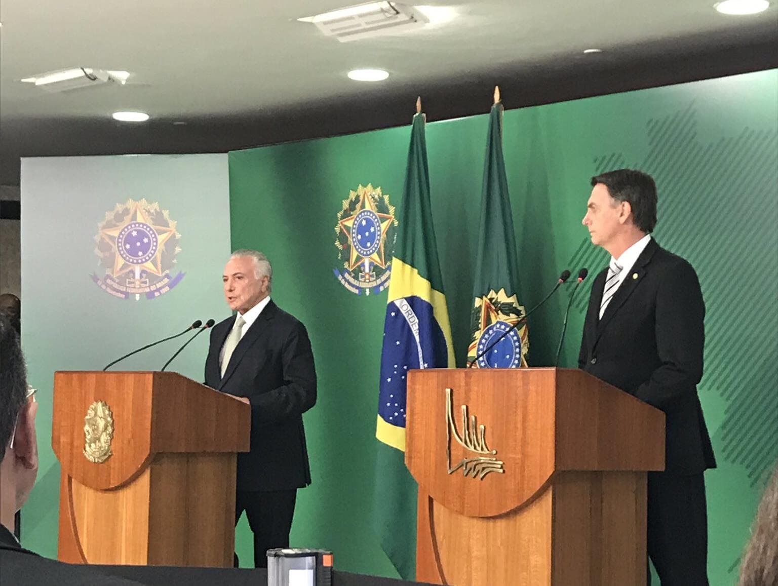 Temer diz que convidou Bolsonaro para viagens internacionais