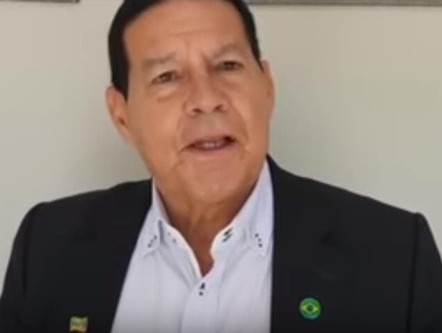 Mourão diz que vai processar Haddad por chamá-lo de torturador. Petista se retrata