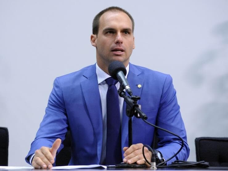 Eduardo Bolsonaro pede desculpas por declarações sobre STF