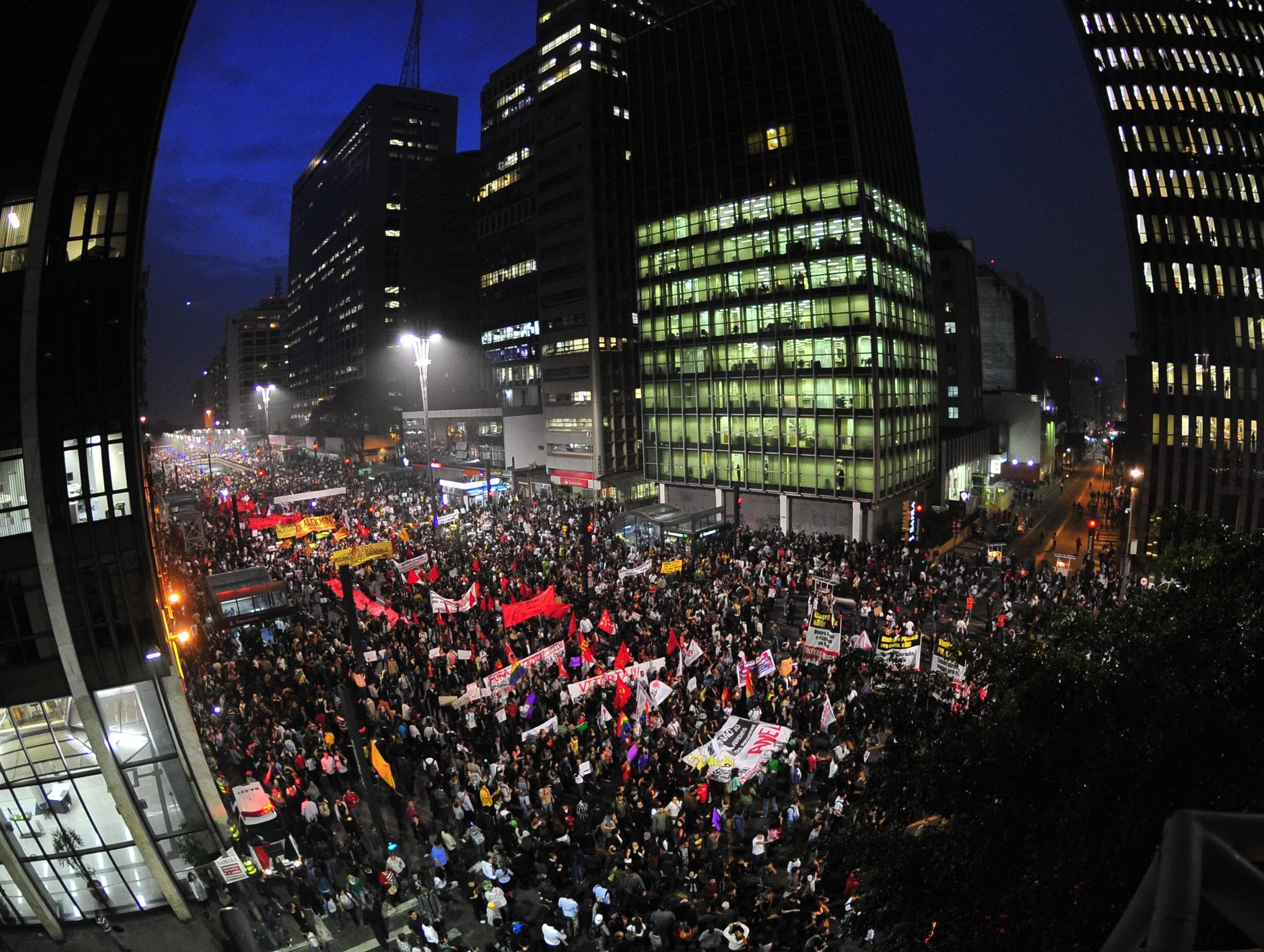 Justiça ordena prisão de 23 ativistas por protestos contra a Copa em 2013