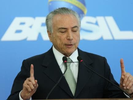 "Ainda dá tempo de aprovar a reforma da Previdência neste ano", diz Temer ao Estadão