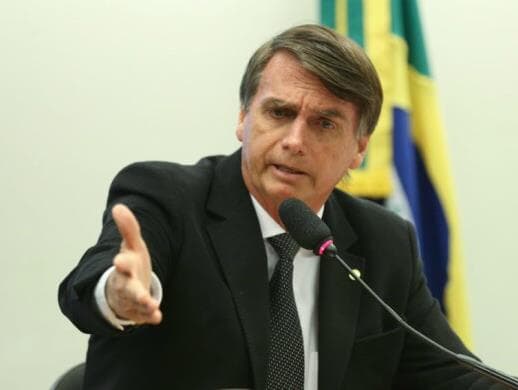 Jair Bolsonaro acusa PGR de fazer política em vez de cumprir sua função constitucional