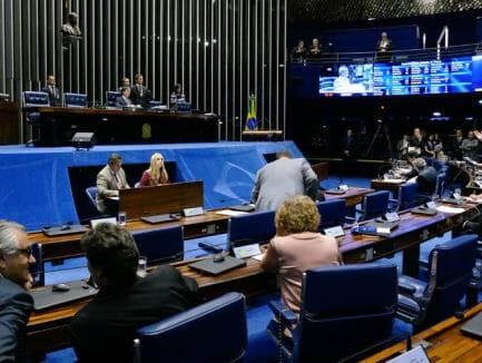 Congresso vota propostas de combate à violência contra mulheres e jovens