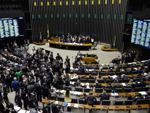 Tribunal Tiradentes julgará "práticas espúrias" do Congresso brasileiro