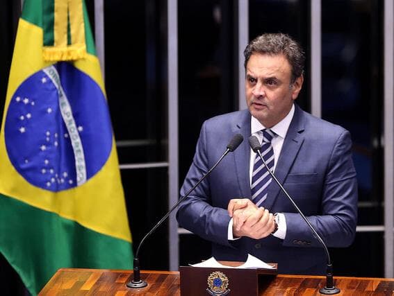 Solto e no exercício do mandato, Aécio pode acabar com a Lava Jato, diz Deltan Dallagnol