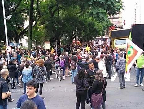 Mesmo com baixa adesão, organizadores avaliam positivamente greve geral em Porto Alegre