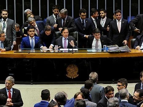 Congresso derruba veto sobre cobrança de Imposto Sobre Serviços