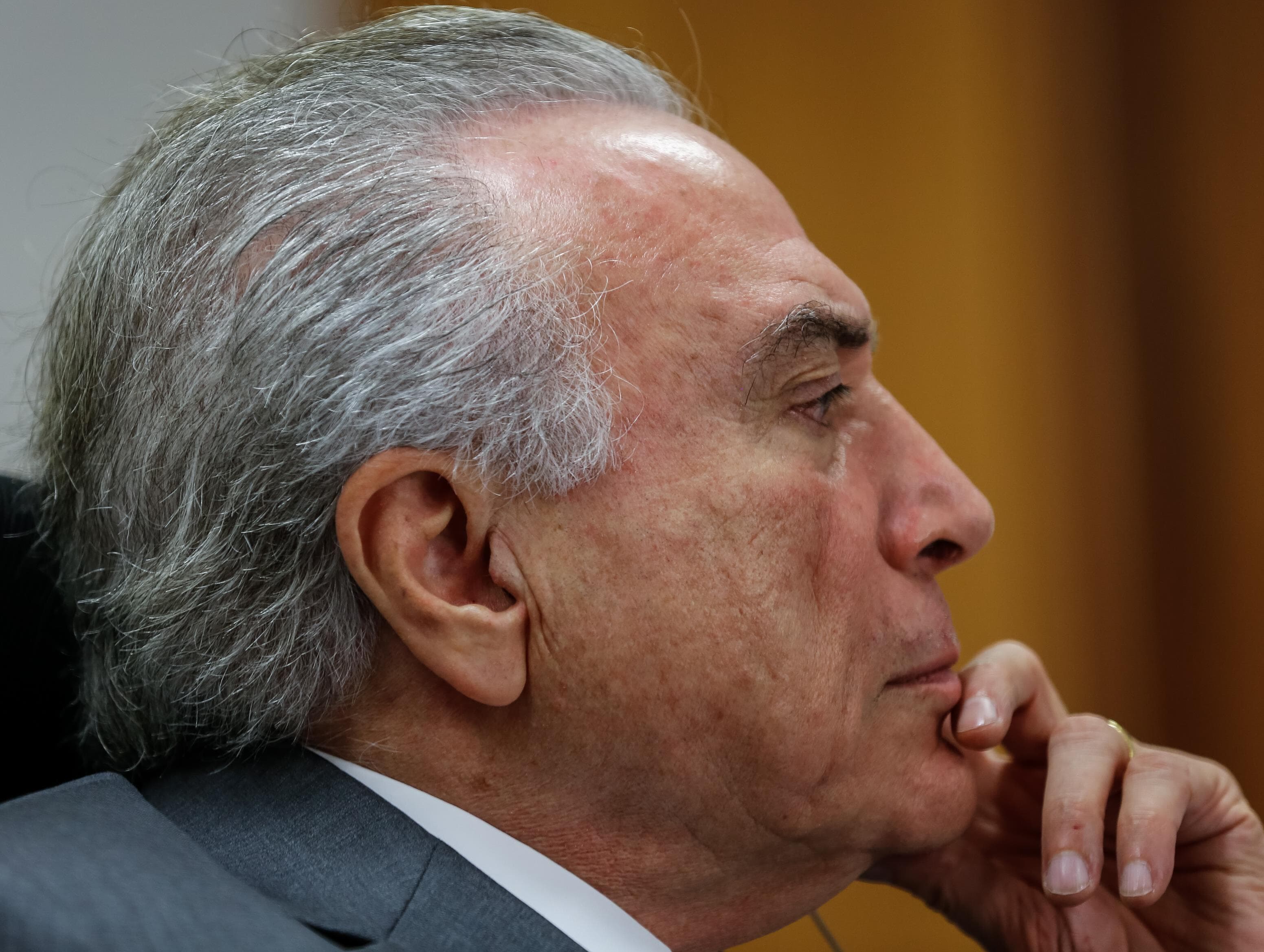 Deputado petista entra com representação contra Temer na PGR