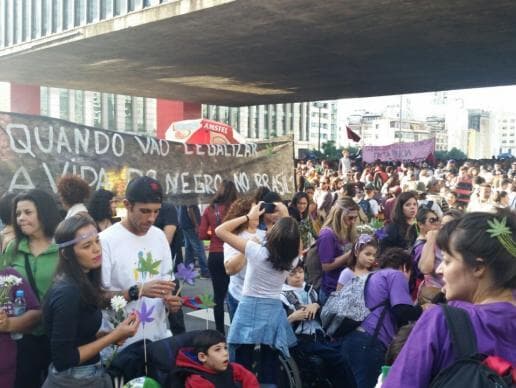 Marcha da Maconha expõe reivindicações nas ruas de São Paulo