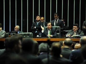 Deputados rejeitam retirada de pauta do projeto de renegociação das dívidas dos estados