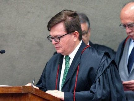 Ministro do TSE manda apurar vazamento de delações da Odebrecht