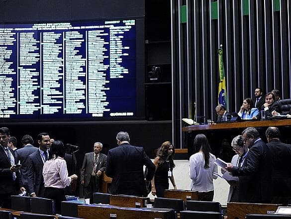 Líderes sugerem punir deputados infiéis ao governo nas votações de interesse do Planalto