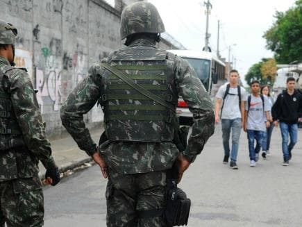 Governo envia nove mil homens das Forças Armadas ao Rio de Janeiro