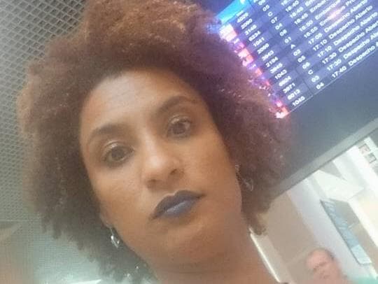 Vereadora do Rio denuncia racismo no aeroporto de Brasília: "Vasculharam até meu cabelo"