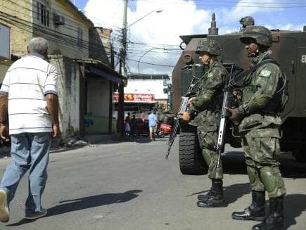 Temer autoriza uso das Forças Armadas para reforçar segurança no Rio de Janeiro