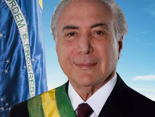 Ideia é passar "serenidade e confiança", diz marqueteiro sobre foto oficial de Temer