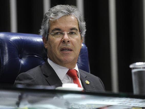 Odebrecht diz que pagou R$ 300 mil em dinheiro a Jorge Viana