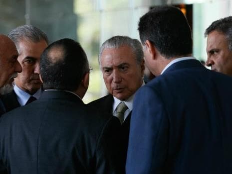 Abalado pelo caso Geddel, Temer reúne líderes do Senado em busca da aprovação do teto de gastos