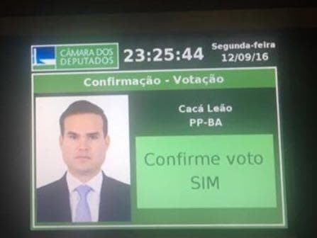 Deputado diz que votou pela cassação, mas voto não foi registrado