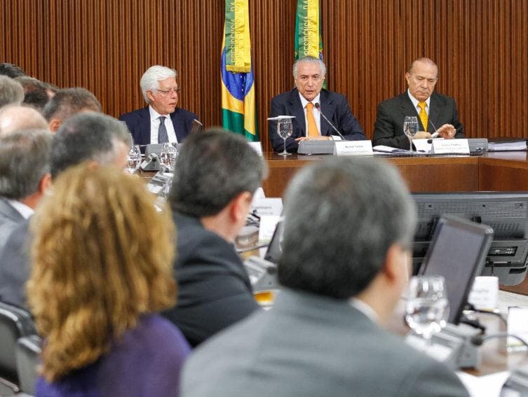 Temer lista projetos concedidos à iniciativa privada e destaca infraestrutura e venda de ativos