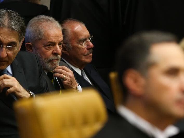 Lula: PT vai ter que reaprender a fazer oposição