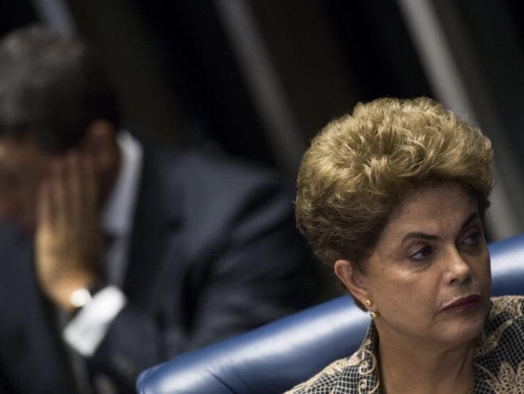 Dilma entrega defesa ao TCU sobre contas de 2015