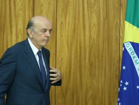 Oposição quer convocação de Serra para explicar denúncia de compra de voto no Mercosul